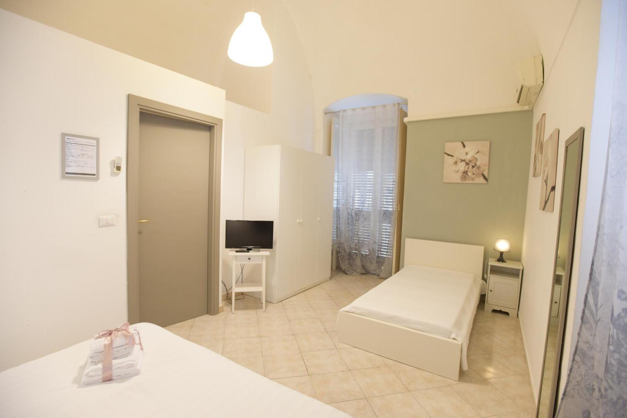 Cittadella28 Like At Home Трани Экстерьер фото